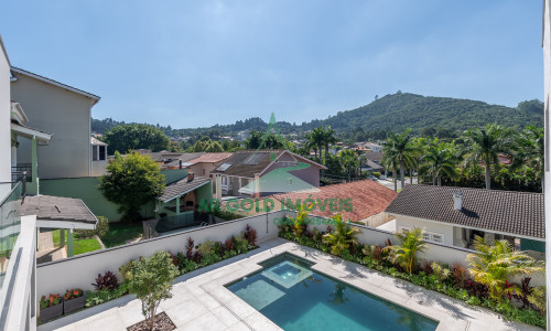 Casa à Venda no Residencial Alphaville 10 | 516m² | 4 Suítes | Retrofit Completo | 12 Vagas