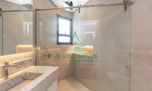 Casa à Venda no Residencial Alphaville 10 | 516m² | 4 Suítes | Retrofit Completo | 12 Vagas