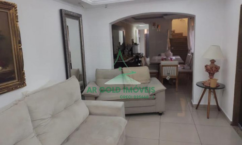 Sobrado à Venda na Vila Nilo | 350m² | 4 Dorms (2 Suítes) | 2 Vagas | Churrasqueira