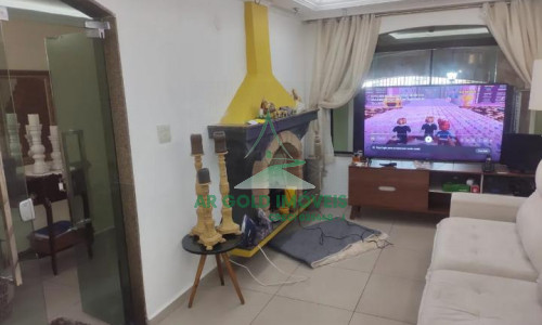 Sobrado à Venda na Vila Nilo | 350m² | 4 Dorms (2 Suítes) | 2 Vagas | Churrasqueira
