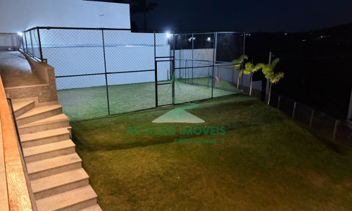 Casa de Alto Padrão à Venda na Represa de Igaratá | 345m² | 3 Suítes | Vista para a Represa