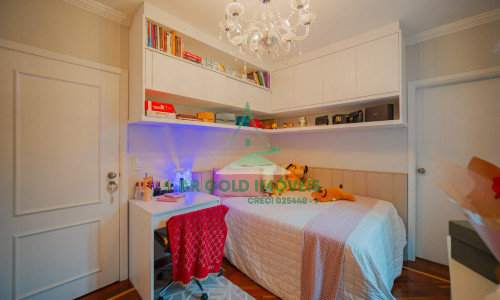Casa à Venda no Condomínio São Paulo II | 5 Suítes | Neo Clássica | Porteira Fechada