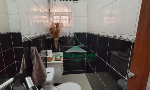 Sobrado à Venda em Piraporinha | 200m² | 3 Dorms (1 Suíte) | 3 Vagas | Planejado