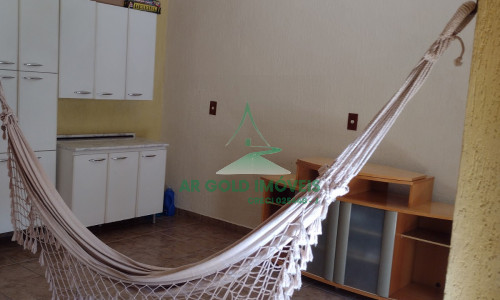 Sobrado à Venda em Itaquera | 180m² | 3 Dorms | 2 Vagas | Quintal e Churrasqueira