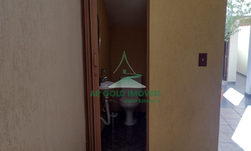 Sobrado à Venda em Itaquera | 180m² | 3 Dorms | 2 Vagas | Quintal e Churrasqueira