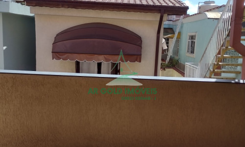 Sobrado à Venda em Itaquera | 180m² | 3 Dorms | 2 Vagas | Quintal e Churrasqueira