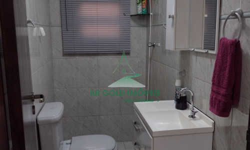 Sobrado à Venda em Itaquera | 180m² | 3 Dorms | 2 Vagas | Quintal e Churrasqueira