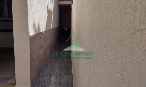Sobrado à Venda em Itaquera | 180m² | 3 Dorms | 2 Vagas | Quintal e Churrasqueira