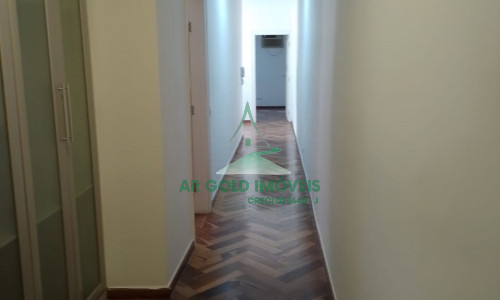 Casa para Alugar em Pinheiros | 250m² | 3 Suítes | Quintal | Lareira