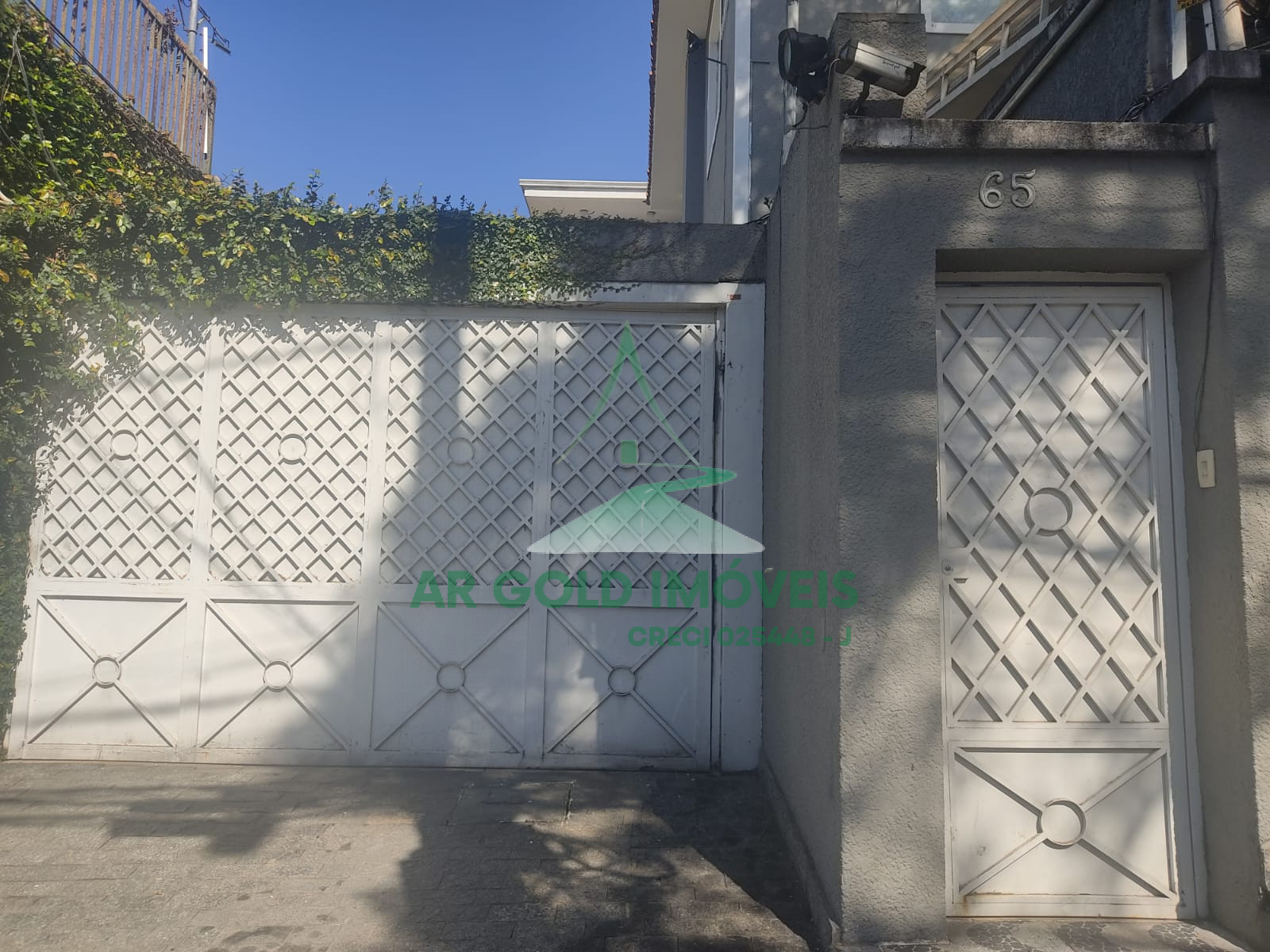 Casa Comercial para Alugar no Morumbi | 190m² | 5 Salas | 1 Vaga | Churrasqueira
