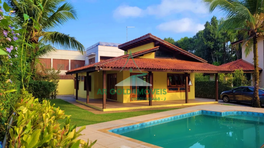 Casa à Venda em Condomínio no Guarujá | 150m² | 3 Dorms | Piscina | 3 Vagas