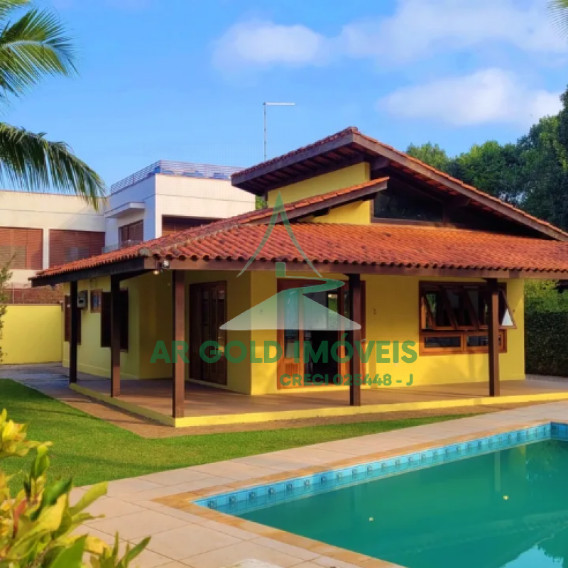 Casa à Venda em Condomínio no Guarujá | 150m² | 3 Dorms | Piscina | 3 Vagas