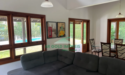 Casa à Venda em Condomínio no Guarujá | 150m² | 3 Dorms | Piscina | 3 Vagas