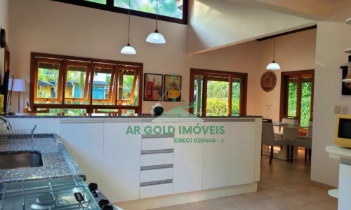 Casa à Venda em Condomínio no Guarujá | 150m² | 3 Dorms | Piscina | 3 Vagas