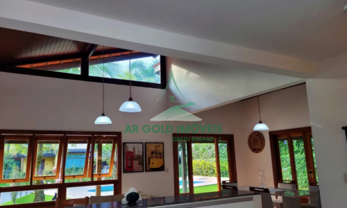 Casa à Venda em Condomínio no Guarujá | 150m² | 3 Dorms | Piscina | 3 Vagas