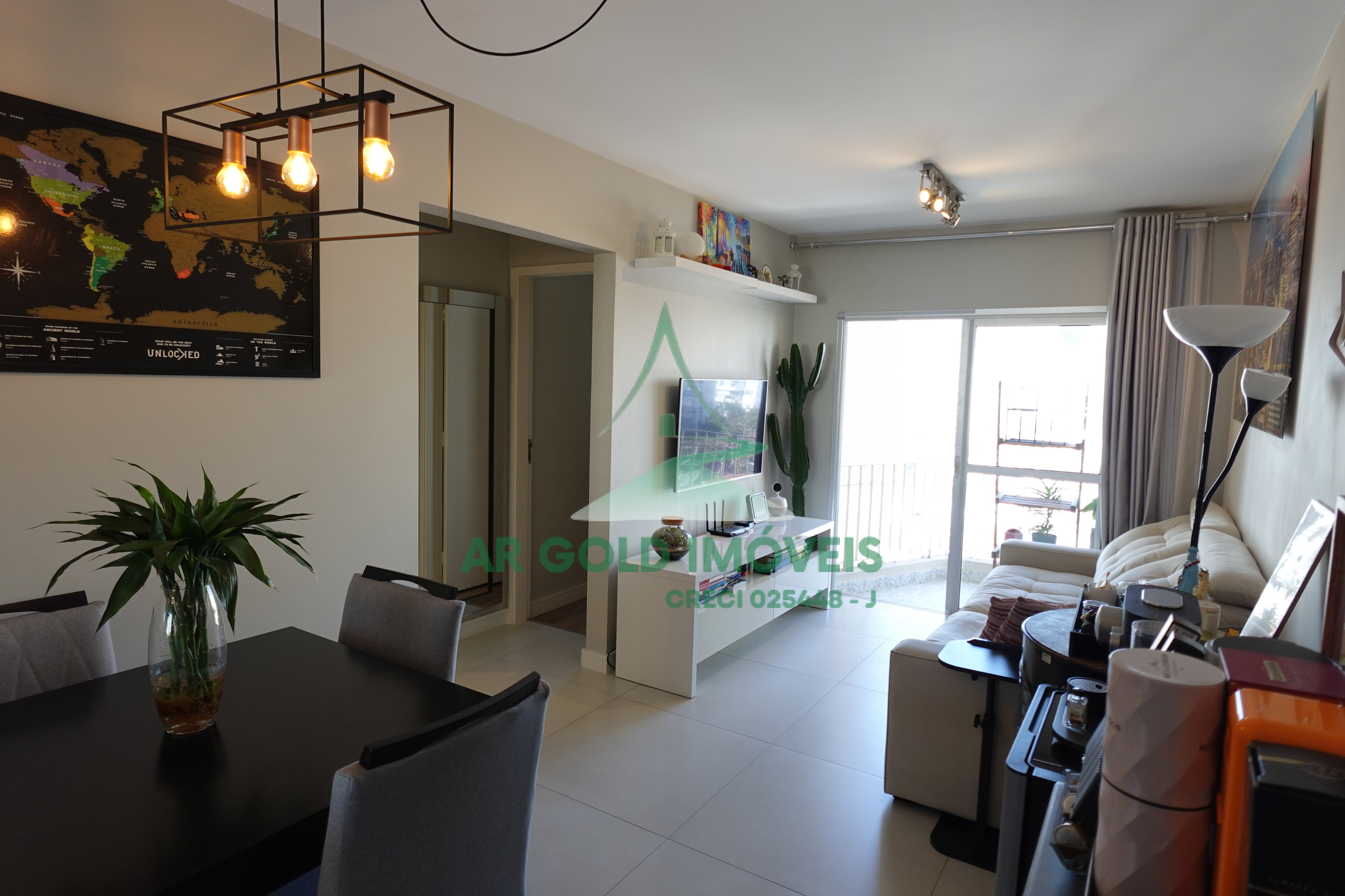 Apartamento à Venda no Bosque da Saúde | 2 Dorms | 1 Vaga | Reformado