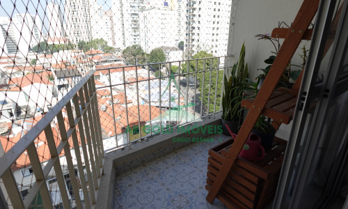 Apartamento à Venda no Bosque da Saúde | 2 Dorms | 1 Vaga | Reformado