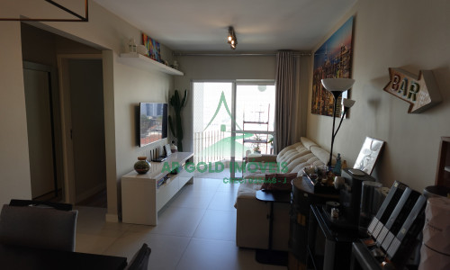 Apartamento à Venda no Bosque da Saúde | 2 Dorms | 1 Vaga | Reformado