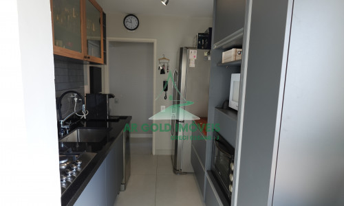 Apartamento à Venda no Bosque da Saúde | 2 Dorms | 1 Vaga | Reformado