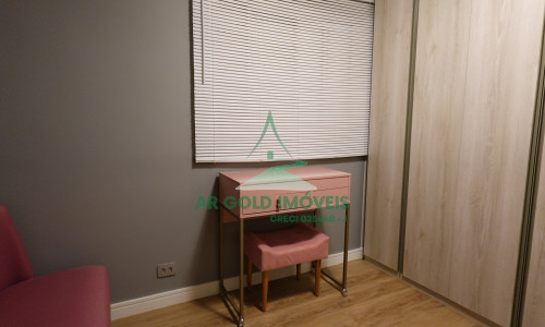 Apartamento à Venda no Bosque da Saúde | 2 Dorms | 1 Vaga | Reformado