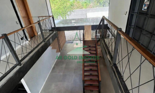 Casa em Condomínio no Parque Petrópolis | 380m² | 4 Suítes | Piscina | Porteira Fechada