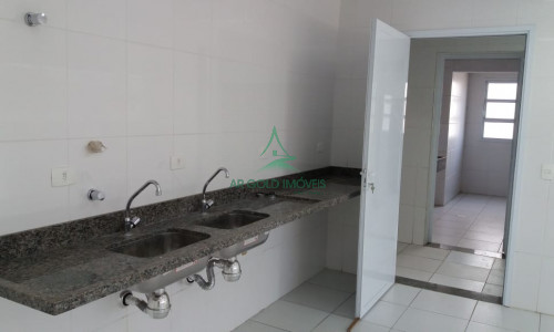 Galpão à Venda ou Locação em Vargem Grande Paulista | 1.000m² | 2 Docas | 13,5m | Raposo Tavares