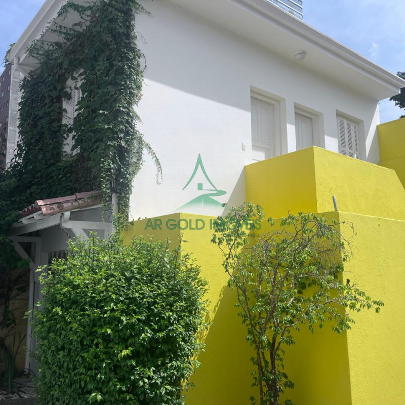 Casa para Locação na Vila Madalena | 400m² | 2 Suítes | 7 Vagas | Residencial ou Comercial