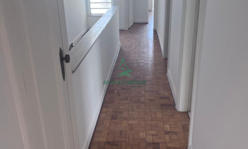 Casa para Locação na Vila Madalena | 400m² | 2 Suítes | 7 Vagas | Residencial ou Comercial