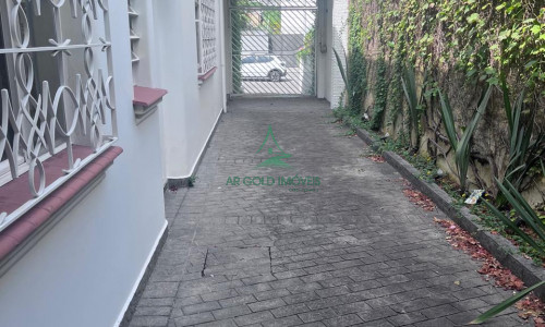 Casa para Locação na Vila Madalena | 400m² | 2 Suítes | 7 Vagas | Residencial ou Comercial