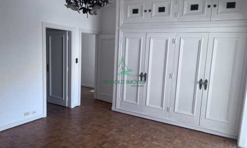 Casa para Locação na Vila Madalena | 400m² | 2 Suítes | 7 Vagas | Residencial ou Comercial