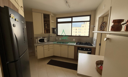 Apartamento para Locação em Cerqueira César | 224m² | Mobiliado | 2 Suítes | 3 Vagas | Villa D’Este