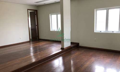 Conjunto Comercial para Locação na Faria Lima | 134m² | 5 Salas | Terraço | Reformado