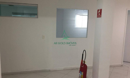 Conjunto Comercial para Locação na Faria Lima | 137m² | 5 Salas | Terraço | Reformado