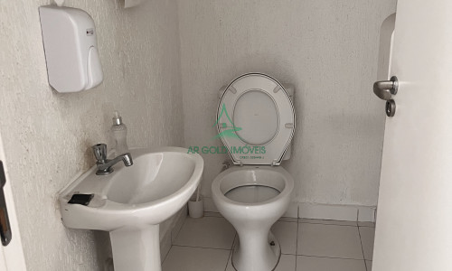 Conjunto Comercial para Locação na Faria Lima | 137m² | 4 Salas | 3 Banheiros