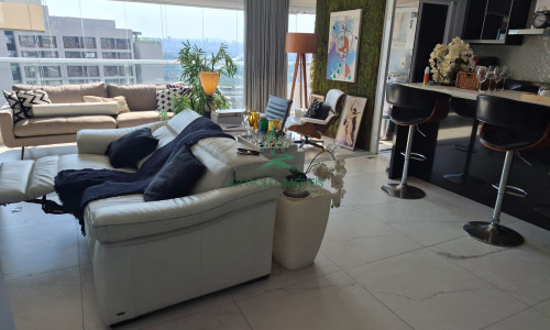 Apartamento à Venda ou Locação em Pinheiros | 84m² | 1 Suíte | 2 Vagas | Vista Cinematográfica