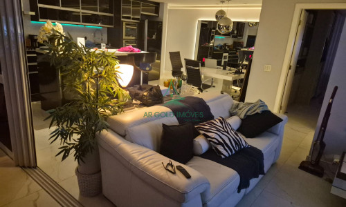 Apartamento à Venda ou Locação em Pinheiros | 84m² | 1 Suíte | 2 Vagas | Vista Cinematográfica
