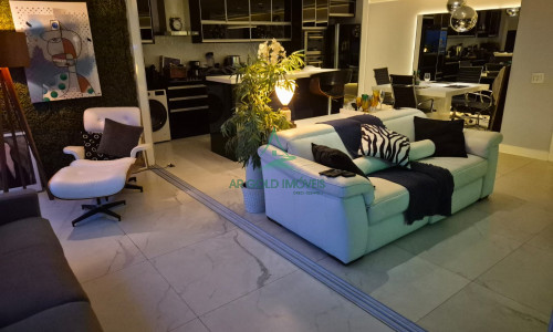 Apartamento à Venda ou Locação em Pinheiros | 84m² | 1 Suíte | 2 Vagas | Vista Cinematográfica