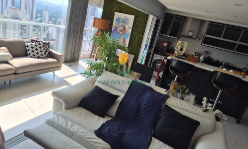 Apartamento à Venda ou Locação em Pinheiros | 84m² | 1 Suíte | 2 Vagas | Vista Cinematográfica