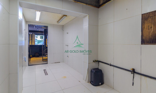 Sobrado Comercial para Locação em Perdizes | 90m² | Estrutura para Gastronomia | 2 Salões