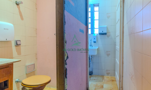 Sobrado Comercial para Locação em Perdizes | 90m² | Estrutura para Gastronomia | 2 Salões