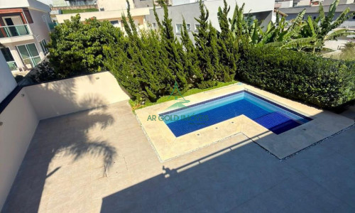 Casa à Venda em Jandira | 417m² | 4 Suítes | Área Gourmet | 5 Vagas | Cond. Reserva Santa Maria