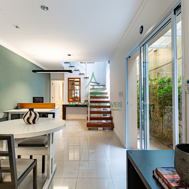 Sobrado à Venda em Perdizes | 172m² | 3 Quartos | 4 Banheiros | 1 Vaga