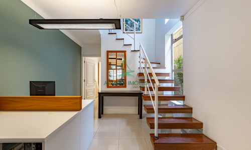 Sobrado à Venda em Perdizes | 172m² | 3 Quartos | 4 Banheiros | 1 Vaga
