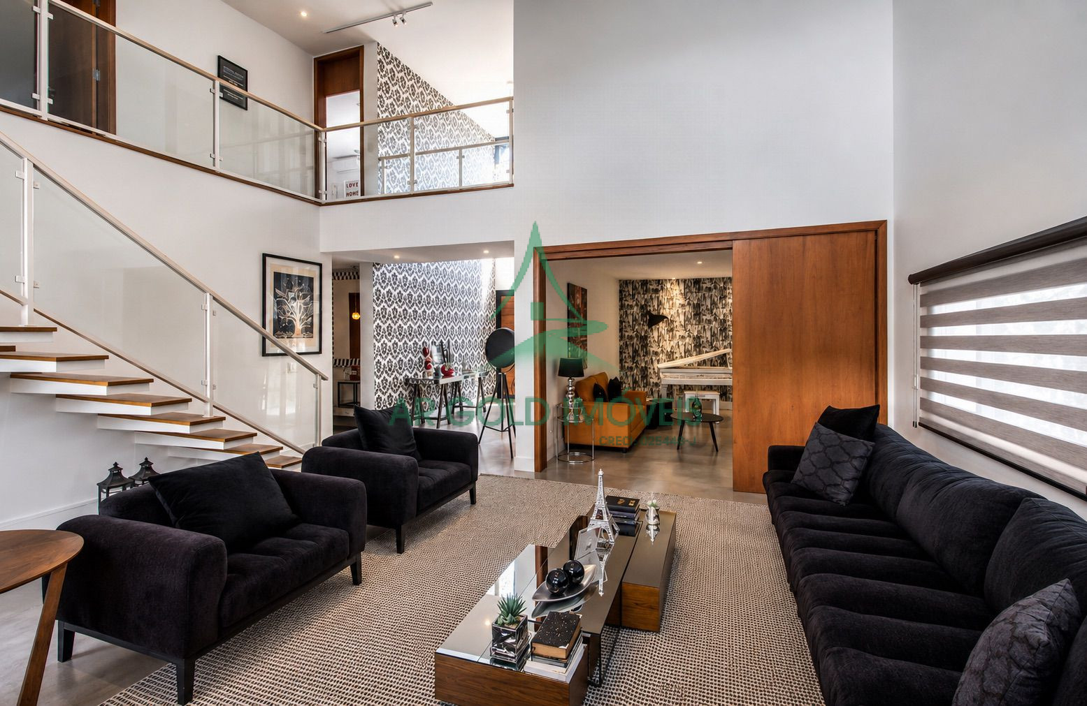 Casa à Venda em Alphaville | 460m² | 5 Suítes | Piscina Aquecida | 4 Vagas | Campos do Conde