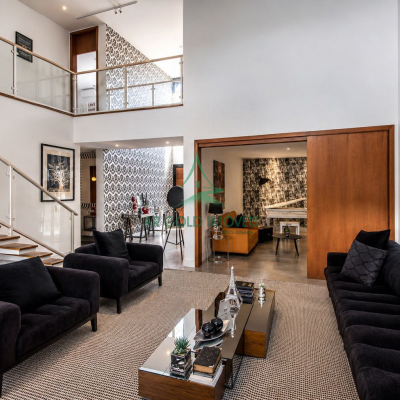 Casa à Venda em Alphaville | 460m² | 5 Suítes | Piscina Aquecida | 4 Vagas | Campos do Conde