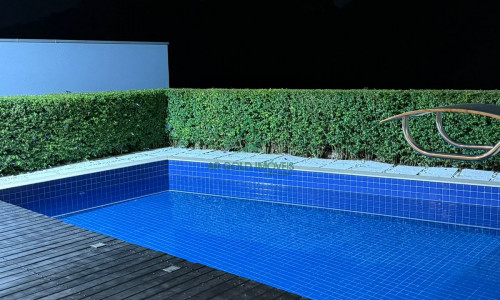 Casa à Venda em Alphaville | 460m² | 5 Suítes | Piscina Aquecida | 4 Vagas | Campos do Conde