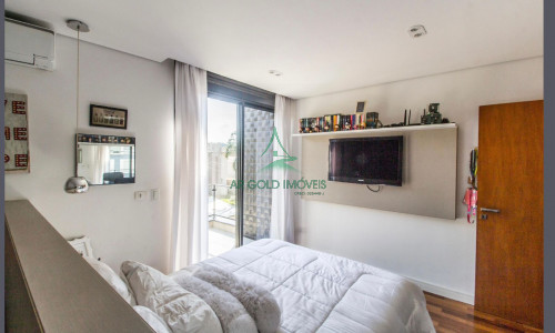 Casa à Venda em Alphaville | 460m² | 5 Suítes | Piscina Aquecida | 4 Vagas | Campos do Conde