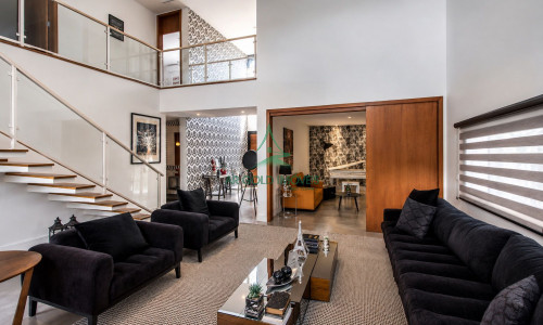Casa à Venda em Alphaville | 460m² | 5 Suítes | Piscina Aquecida | 4 Vagas | Campos do Conde