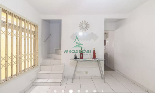 Casa à Venda na Penha | 100m² | 2 Dorms | Sacada | Churrasqueira | 1 Vaga | Próx. Shopping e Metrô