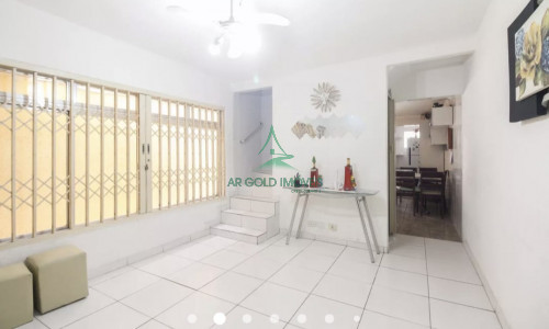 Casa à Venda na Penha | 100m² | 2 Dorms | Sacada | Churrasqueira | 1 Vaga | Próx. Shopping e Metrô